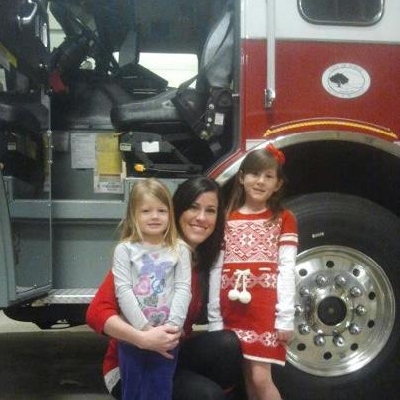 Braelyn, Aunt Michelle & Trista Taking Cookies To The Fire Stations For Christmas