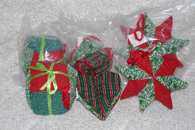 +MBAMG #11-0675  "Set Of 6 Hand Quilted Christmas Ornaments"