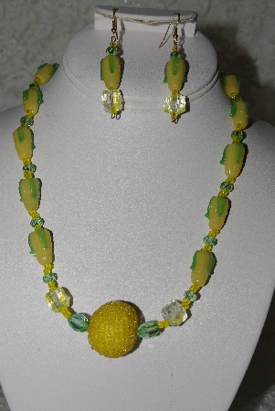+MBAHB #27-042  "One Of A Kind Yellow Glass & Crystal Bead Necklace & Earring Set"