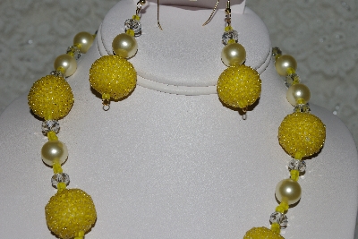 +MBAHB #27-051  "One Of A Kind Yellow Bead Necklace & Earring Set"
