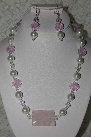 +MBAHB #27-075  "One OF A Kind Pink White Bead Necklace & Earring Set"