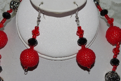 +MBAHB #27-116  "One Of A Kind Red & Black Bead Necklace & Earring Set"