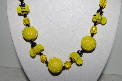 +MBAHB #003-022  "One Of A Kind Yellow Glass Bead Bee Necklace & Earring Set"