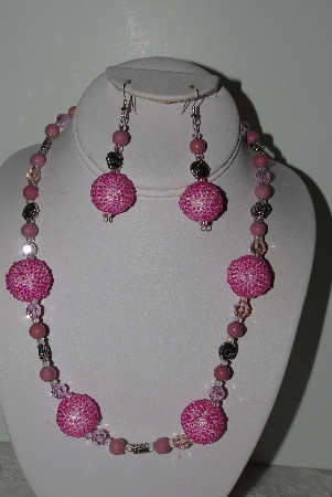 +MBAHB #003-182  "One Of A Kind Pink Bead & Gemstone Necklace & Earring Set"