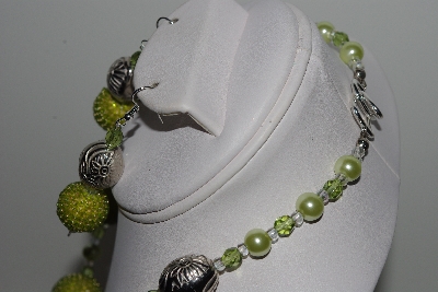 +MBAHB #009-185  "One Of A Kind Green Bead Necklace & Earring Set"