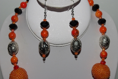 +MBAHB #009-034  "One Of A Kind Orange & Black Bead Necklace & Earring Set"
