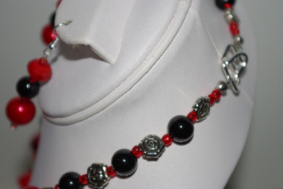 +MBAHB #013-195  "One Of A Kind Red & Black Bead Necklace & Earring Set"