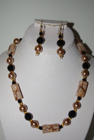 +MBAHB #013-012  "One Of A Kind Lampworked Glass Bead Necklace & Earring Set"
