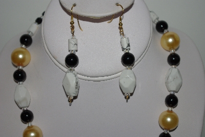 +MBAHB #013-002  "One Of A Kind Black,White & Golden Bead Necklace & Earring Set"