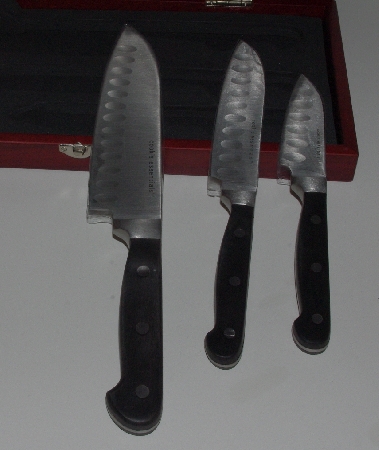 +MBAMG #-24-242  "2006 Set Of 3 Cook's Essentials Santoku Knives With Wooden Box"