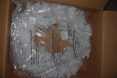+MBAMG #003-221   "30" White Cashmere Pre- Lit Wreath"