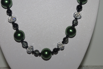 +MBAMG #018-154  "One Of A Kind Green & Black Bead Necklace & Earring Set"