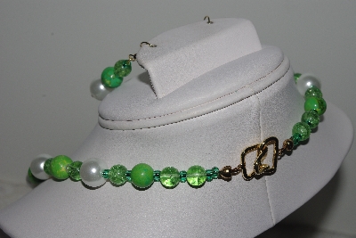 +MBAMG #018-107  "One Of A Kind Green & White Bead Necklace & Earring Set"