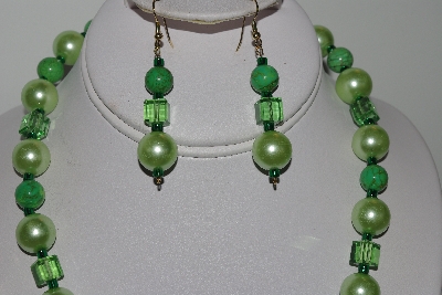 +MBAMG #019-158  "One Of A Kind Green Bead Necklace & Earring Set"
