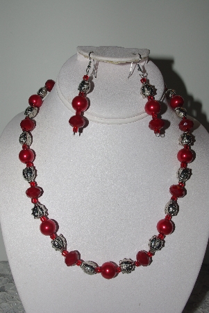 +MBAMG #019-182  "One Of A Kind Red & Silver Bead Necklace & Earring Set"