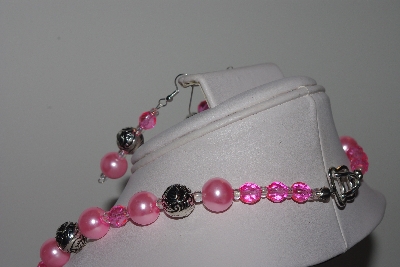 +MBAMG #019-172  "One Of A Kind Pink & Silver Bead Necklace & Earring Set"