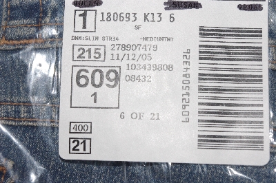 +MBAMG #T06-102    "Size 6/ 34" Long  " 2005 London Slim Jeans"