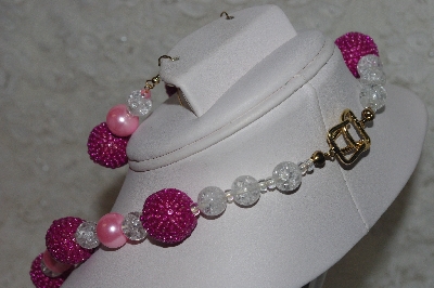 +MBAHB #24-048  "One Of A Kink Pink & Clear Bead Necklace & Earring Set"