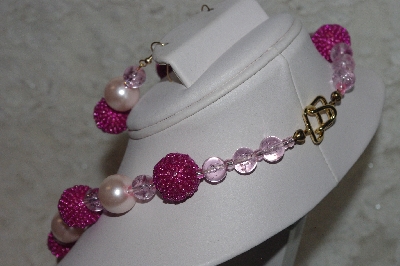 +MBAHB #24-073  "One Of A Kind Pink Bead Necklace & Earring Set"