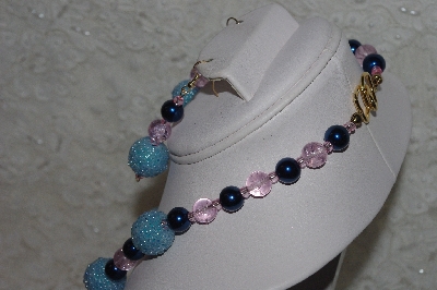 +MBAHB #24-083  "One Of A Kind Blue & Pink Bead Necklace & Earring Set"