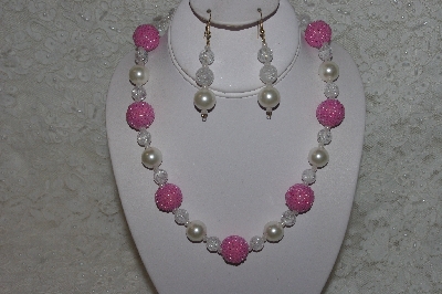+MBAHB #24-098  "One Of A Kind Pink & White Bead Necklace & Earring Set"