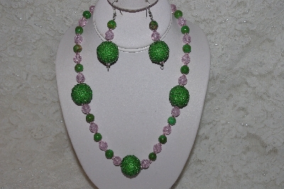 +MBAHB #24-183  "One Of A Kind Green & Pink Bead Necklace & Earring Set"