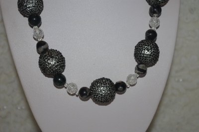 +MBAHB #32-039  "One Of A Kind Grey Marble & Clear Bead Necklace & Earring Set"