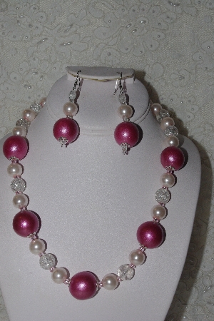 +MBAHB #00013-8424  "One Of A Kind Pink Bead Necklace & Earring Set"