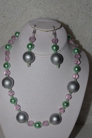 +MBAHB #00013-8466  "One Of A Kind Silver, Green & Pink Bead Necklace & Earring Set"