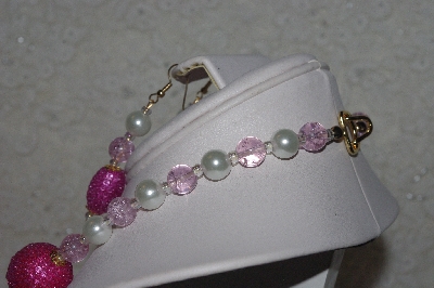 +MBAHB #00013-8583  "One Of A Kind Pink & White Bead Necklace & Earring Set"