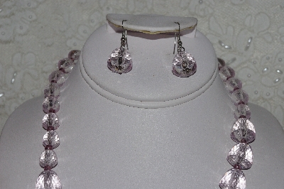 +MBAHB #00014-8853  "Lavender Faceted Acrylic Teardrop Bead Necklace & Earring Set"