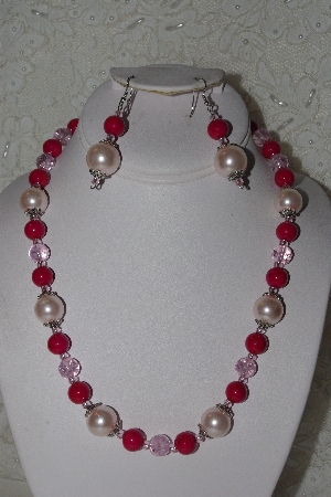 +MBAMHB #00014-8782  "One Of A Kind Pink Bead Necklace & Earring Set"