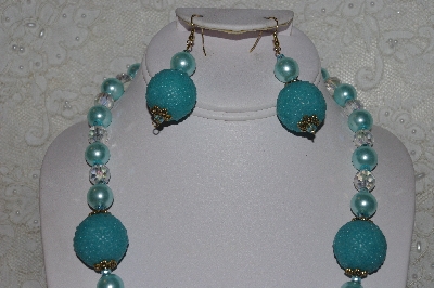 +MBAHB #00015-8901  "One Of A Kind Blue & Clear Bead Necklace & Earring Set"