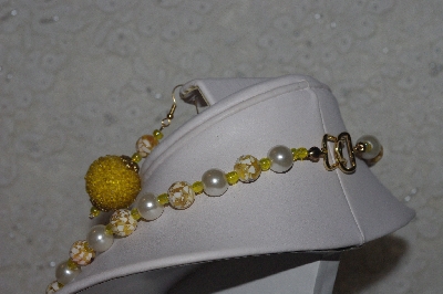 +MBAHB #00015-9035  "One Of A Kind Yellow Bead Necklace & Earring Set"