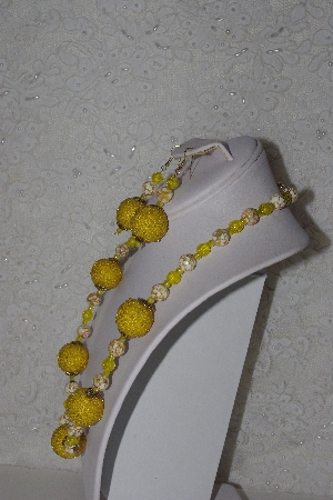 +MBAHB #00015-9029  "One Of A Kind Yellow Bead Necklace & Earring Set"
