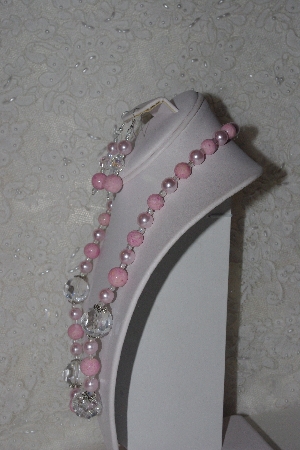 +MBAHB #00015-8889   "Fancy Pink & Clear Glass Bead Necklace & Earring Set"  