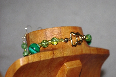 +MBAAC #02-9781  "Valley Oak Acorn Beads & Green Bead Necklace & Earring Set"