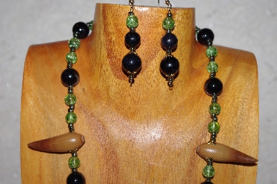 +MBAAC #02-9786  "Valley Oak Acorn Beads, Black & Green Bead Necklace & Earring Set"