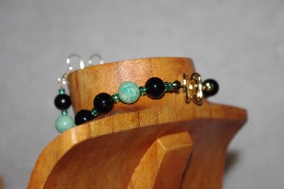 +MBAAC #02-9811  "Valley Acorn Beads, Black & Green Bead Necklace & Earring Set"