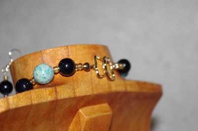 +MBAAC #02-9816  "White Oak Acorn Beads, Magnesite  & Black Bead Necklace & Earring Set"