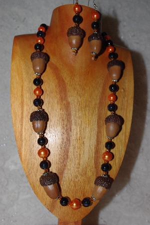 +MBAAC #02-9822  "White Oak Acorn Beads, Black & Orange Bead Necklace & Earring Set"