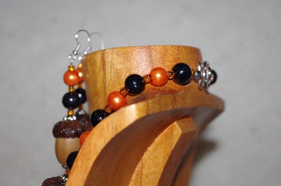 +MBAAC #02-9822  "White Oak Acorn Beads, Black & Orange Bead Necklace & Earring Set"