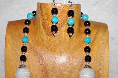 +MBAAC #02-9853  "Pearl White Hand Made Cluster Beads, Blue & Black Bead Necklace & Earring Set"