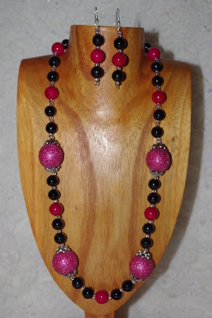 +MBAAC #02-9878  "Pink Seed Bead Cluster Beads, Rose & Black Bead Necklace & Earring Set"