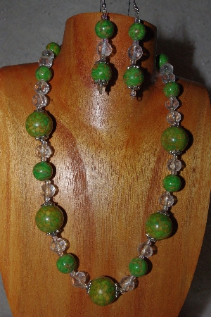 +MBAAC #03-0117  "One Of A Kind Green & Clear Bead Necklace & Earring Set"