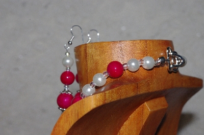 +MBAAC #03-0170  "One Of A Kind Red,White & Clear Bead Necklace & Earring Set"