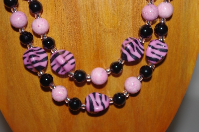 +MBADS #001-641  "Pink & Black Bead Double Strand Necklace & Earring Set"