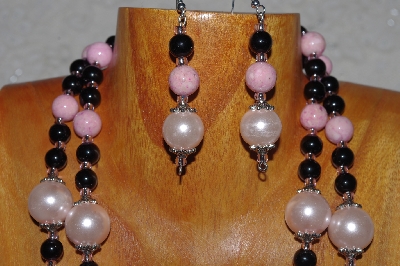 +MBADS #04-0752  "Pink & Black Bead Necklace & Earring Set"
