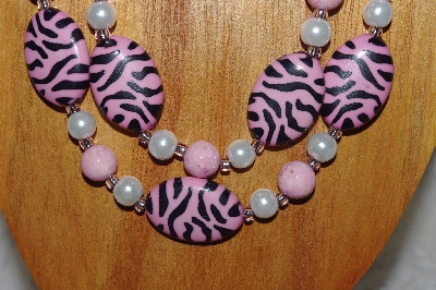 +MBADS #04-791  "Pink & White Bead Necklace & Earring Set"