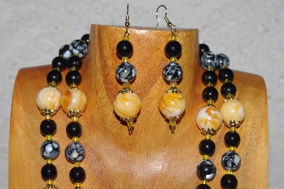 +MBADS #04-897  "Black & Yellow Bead Necklace & Earring Set"